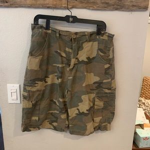 Men’s camo cargo shorts